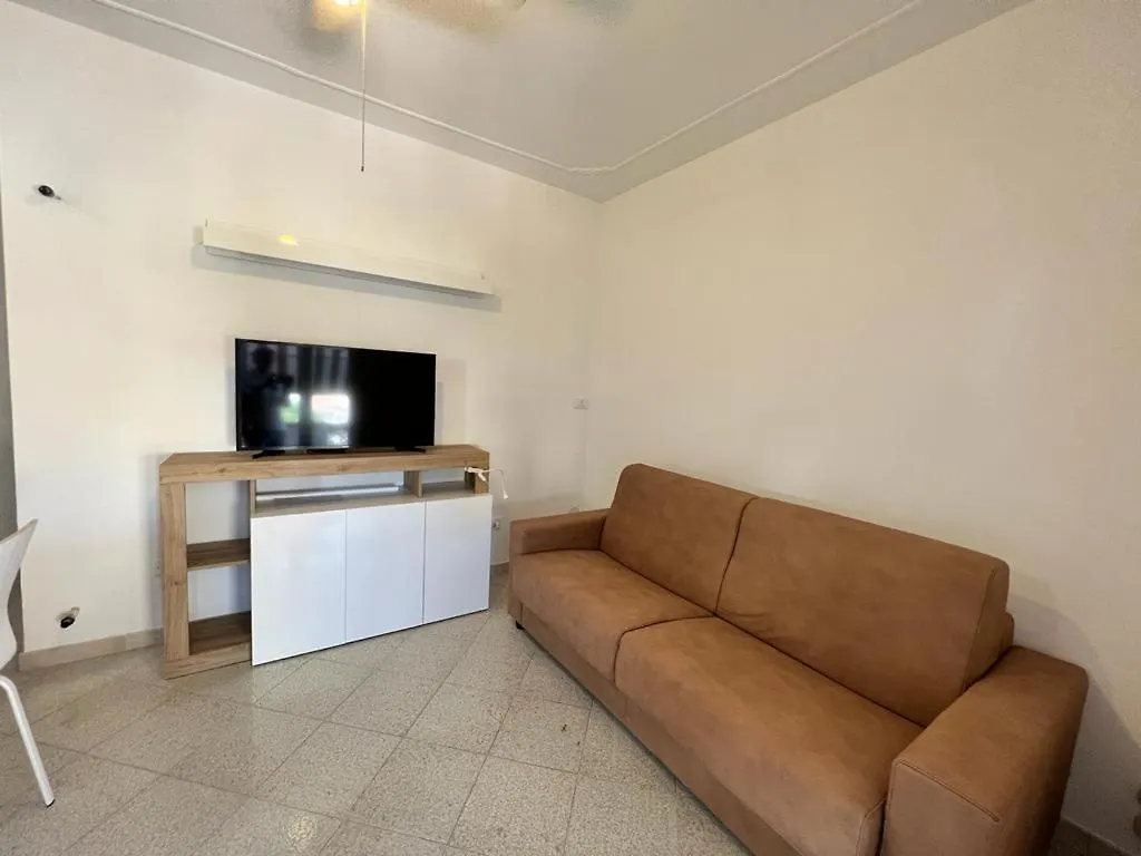 Follonica House Apartment